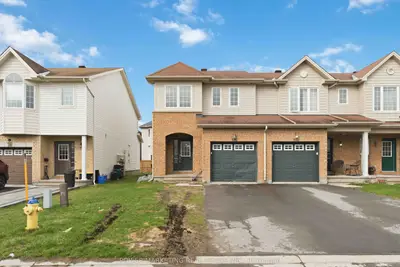 Att/Row/Townhouse in Orleans - Convent Glen and Area