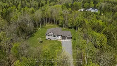 1039 Crookston Road, Centre Hastings, On K0k 2k0