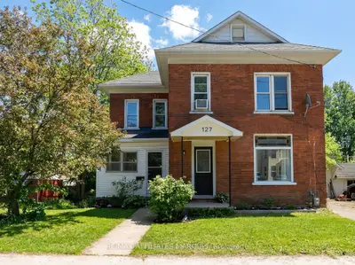 127 Brockville Street, Smiths Falls, On K7a 3y7