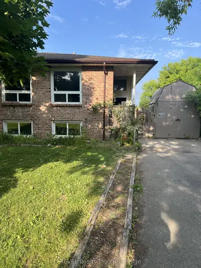 Semi-Detached in Thorold