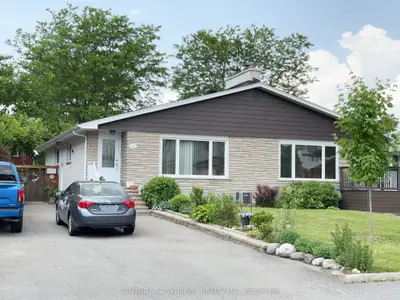 Semi-Detached in Belair Park - Copeland Park and Area