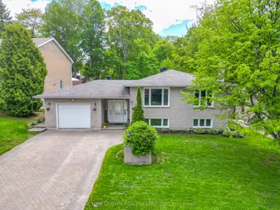 Detached in North Bay