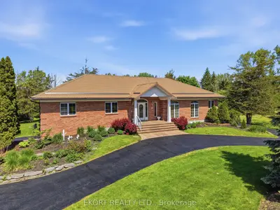 Detached in Belleville