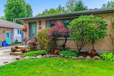 Semi-Detached in St. Thomas