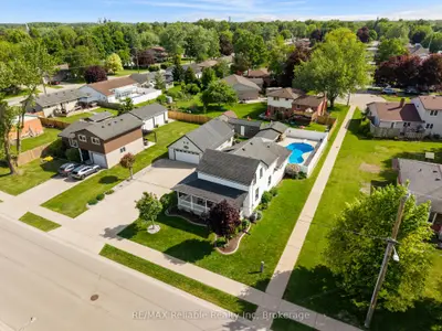 Detached in West Perth