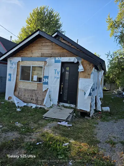 16 Maccabee Avenue, Fort Erie, On L2a 1c8