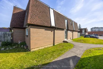 Condo Townhouse in Meadowlands - Crestview and Area