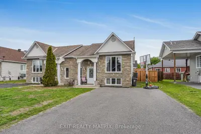 90 Richard Street, Alfred And Plantagenet, On K0b 1a0