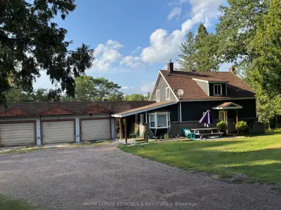 27 Stencells Road, Laurentian Valley, On K8a 6w8
