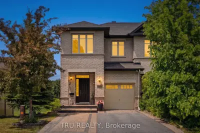 Att/Row/Townhouse in Kanata