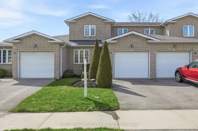 Att/Row/Townhouse in Belleville
