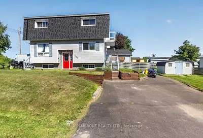 Detached in Pembroke