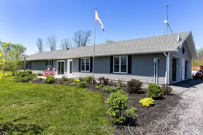 Detached in South Dundas