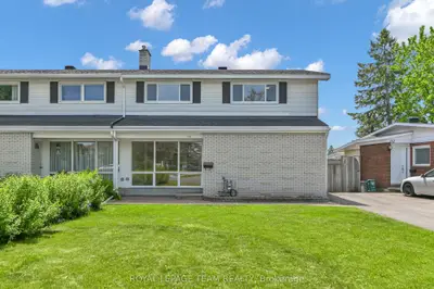 Semi-Detached in Cityview - Parkwoods Hills - Rideau Shore