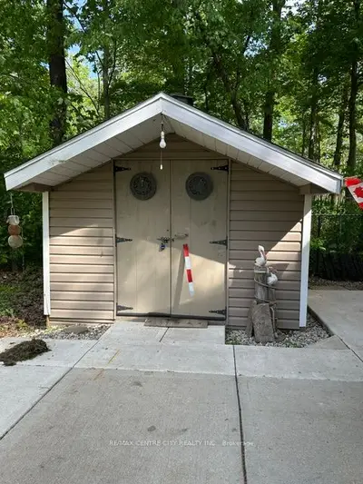22790 Amiens Road 37, Middlesex Centre, On N0l 1r0