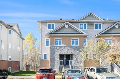 Condo Townhouse in North Grenville