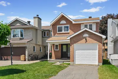 Detached in Hunt Club - South Keys and Area