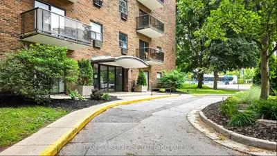 Condo Apartment in London North