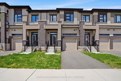 Att/Row/Townhouse in Brant