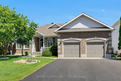 Detached in Stittsville - Munster - Richmond