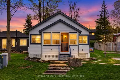 Detached in Kawartha Lakes