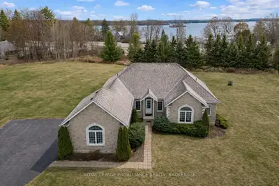 Detached in Gananoque