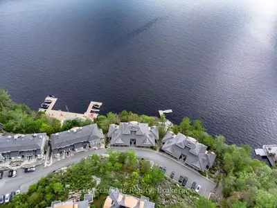 Condo Apartment in Muskoka Lakes