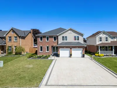 26 Walker Street, Kawartha Lakes, On K9v 6c2