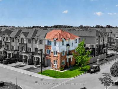 Att/Row/Townhouse in Hamilton