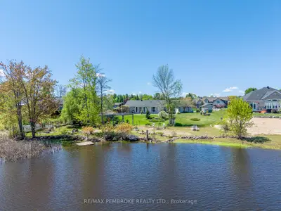 11 Fairway Drive, Petawawa, On K8a 8n2