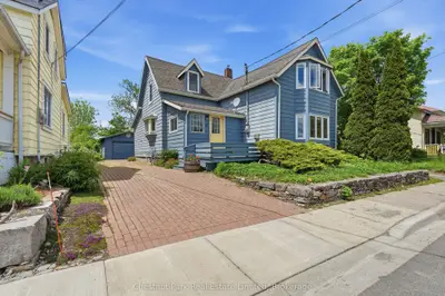 Detached in Prince Edward County
