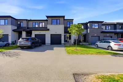 Att/Row/Townhouse in Kanata