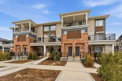 Condo Townhouse in Kanata
