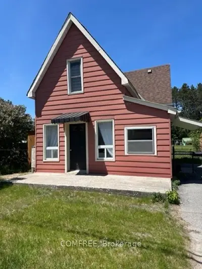 10 Neilson Street, Mcnab/braeside, On K7s 3g2