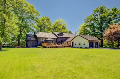 Detached in Wilmot