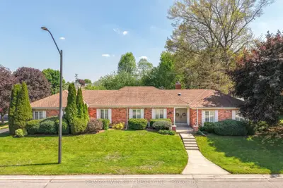 Detached in Brantford