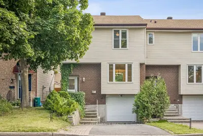6 Gillespie Crescent, Hunt Club - Windsor Park Village And Area, On K1v 9x8