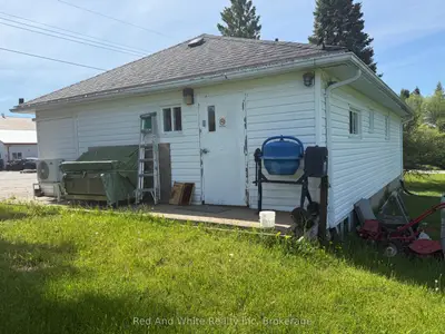 28 Church Street, Magnetawan, On P0a 1p0