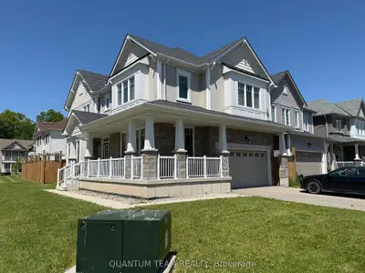 Detached in Niagara Falls