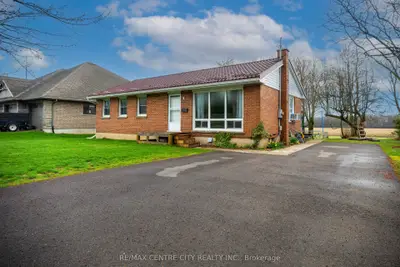 Detached in Central Elgin