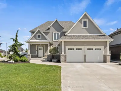 Detached in Lakeshore