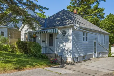 Detached in Kingston