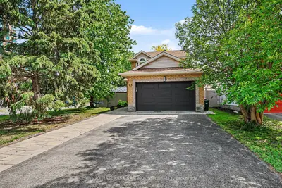 Detached in Hunt Club - Windsor Park Village and Area