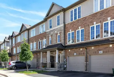 Att/Row/Townhouse in Hamilton