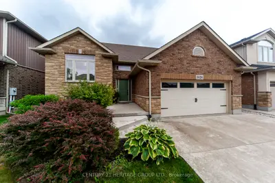 5826 Fiddlehead Lane, Niagara Falls, On L2h 0e9