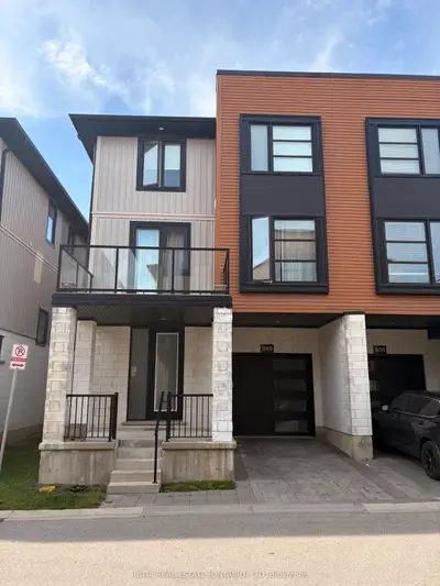 Att/Row/Townhouse in London North