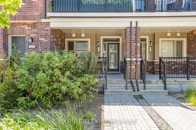 215 Lapland Private, Kanata, On K2s 1b6
