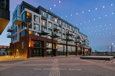 Condo Apartment in West Centre Town