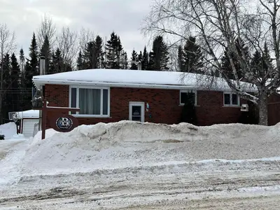 Detached in Terrace Bay