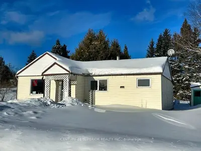 Detached in Nipigon
